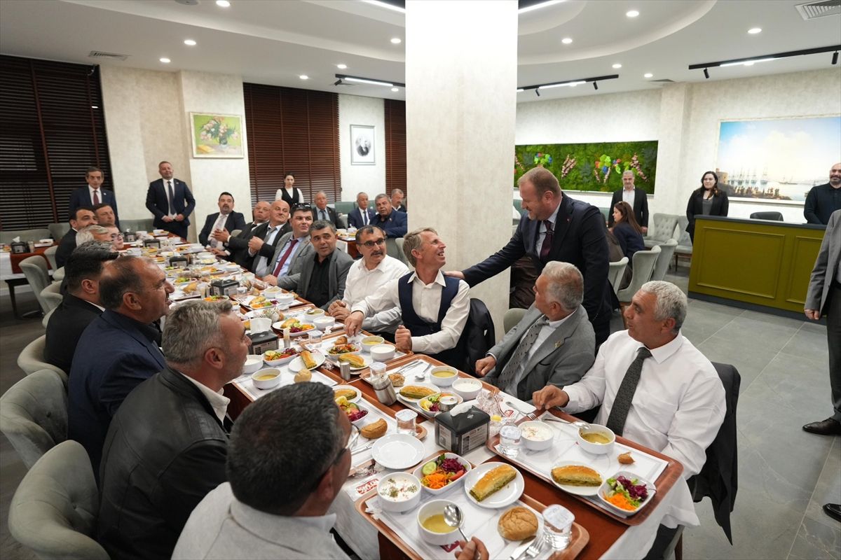 RTÜK Başkanı Mehmet Daniş, Çanakkale’deki Muhtarlarla Bir Araya Geldi