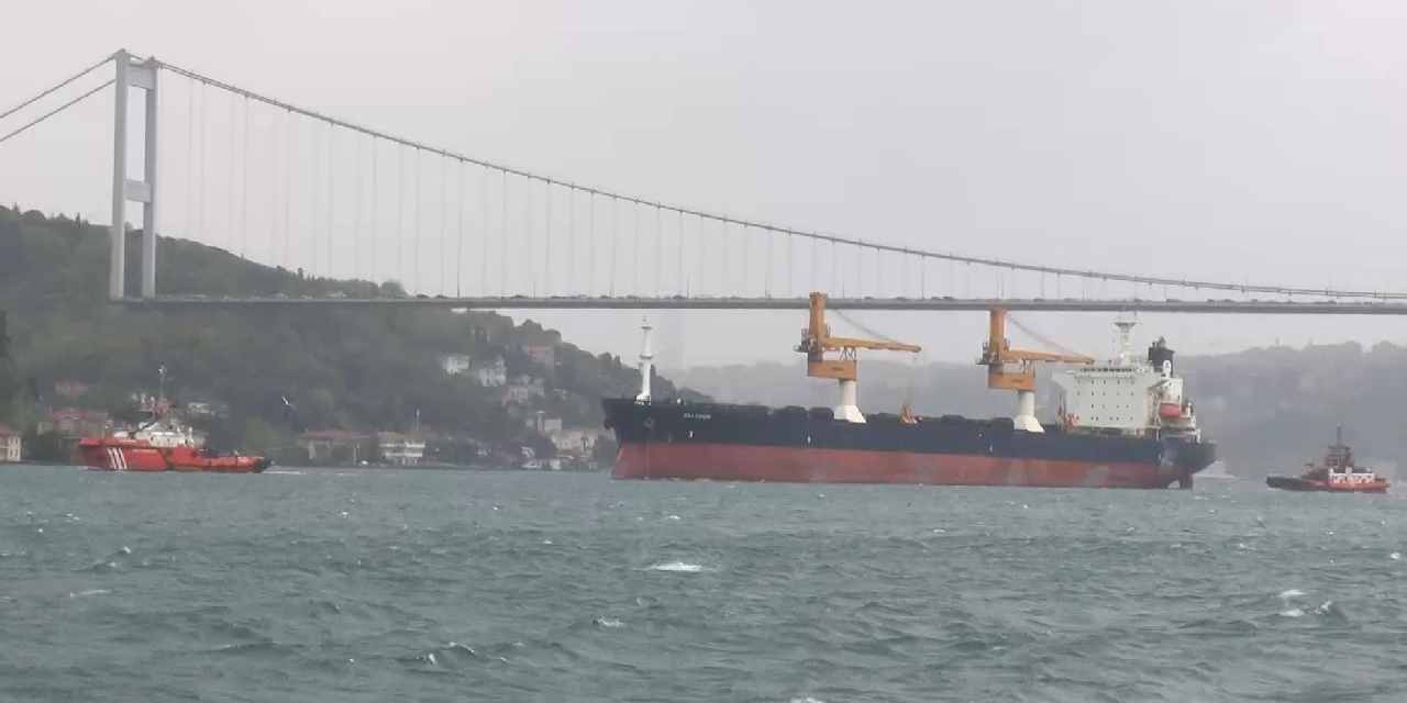 İstanbul Boğazı’nda Gemi Trafiği Geçici Olarak Durduruldu
